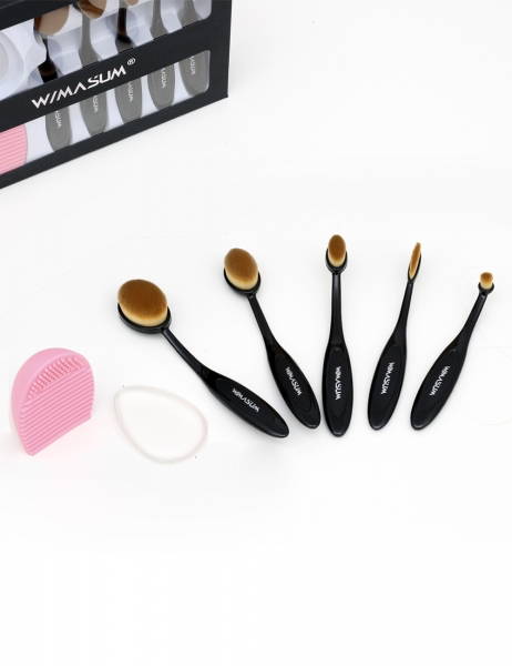 B006 - Kit con 5 pinceles, esponja de silicona y limpiador de pinceles